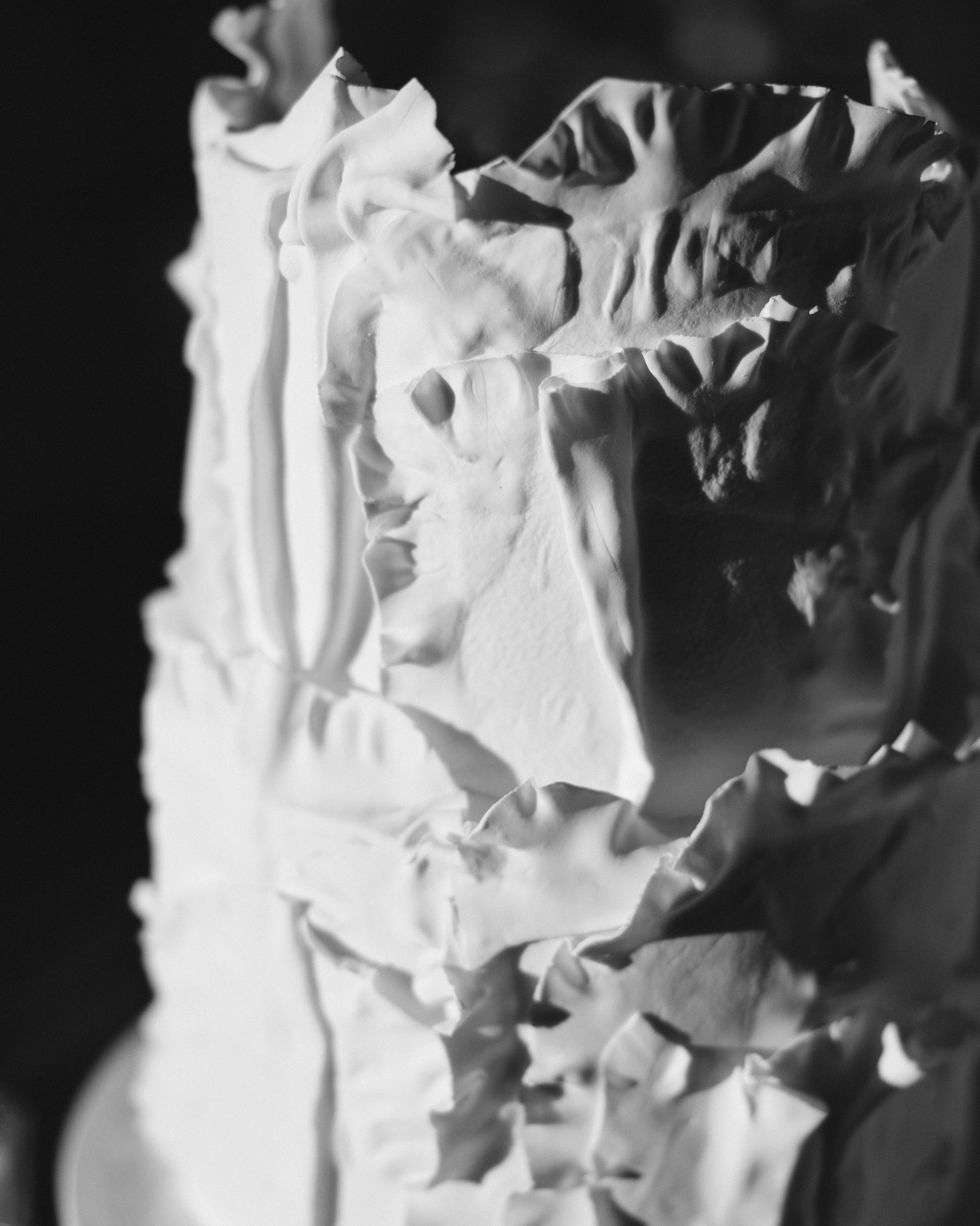 Банкетный зал в лучах золотистого света/свет на свадьбу. Световое оформление свадебных мероприятий и банкетов в Москве и Подмосковье