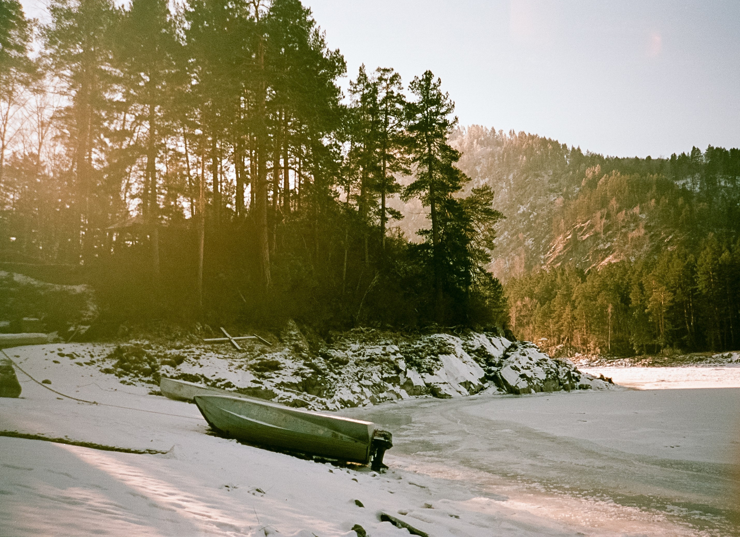 Путешествие на Алтай зимой: изумительные виды, снятые на фотопленку, ч