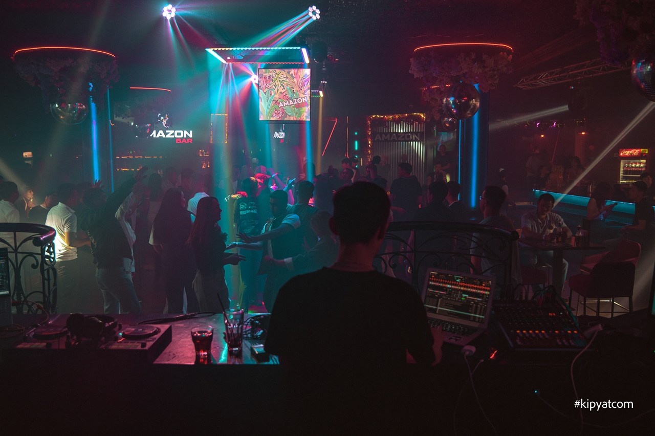 Amazon. Астана Кипятком