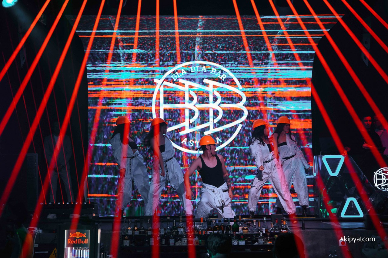 Bla Bla Bar. Астана Кипятком