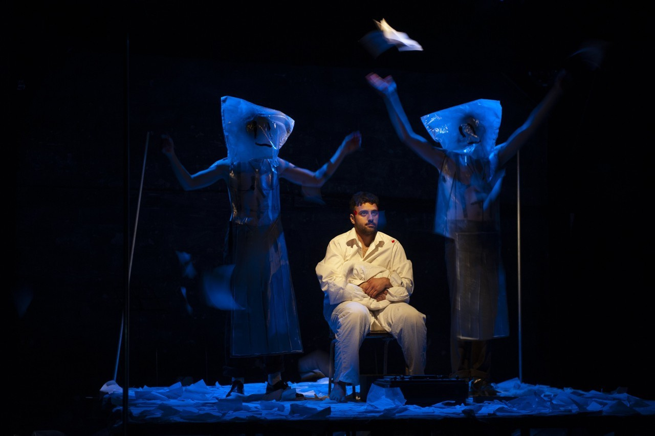 Подушка не то, чем кажется. Журнал о самом особенном. Пермь и Пермский край