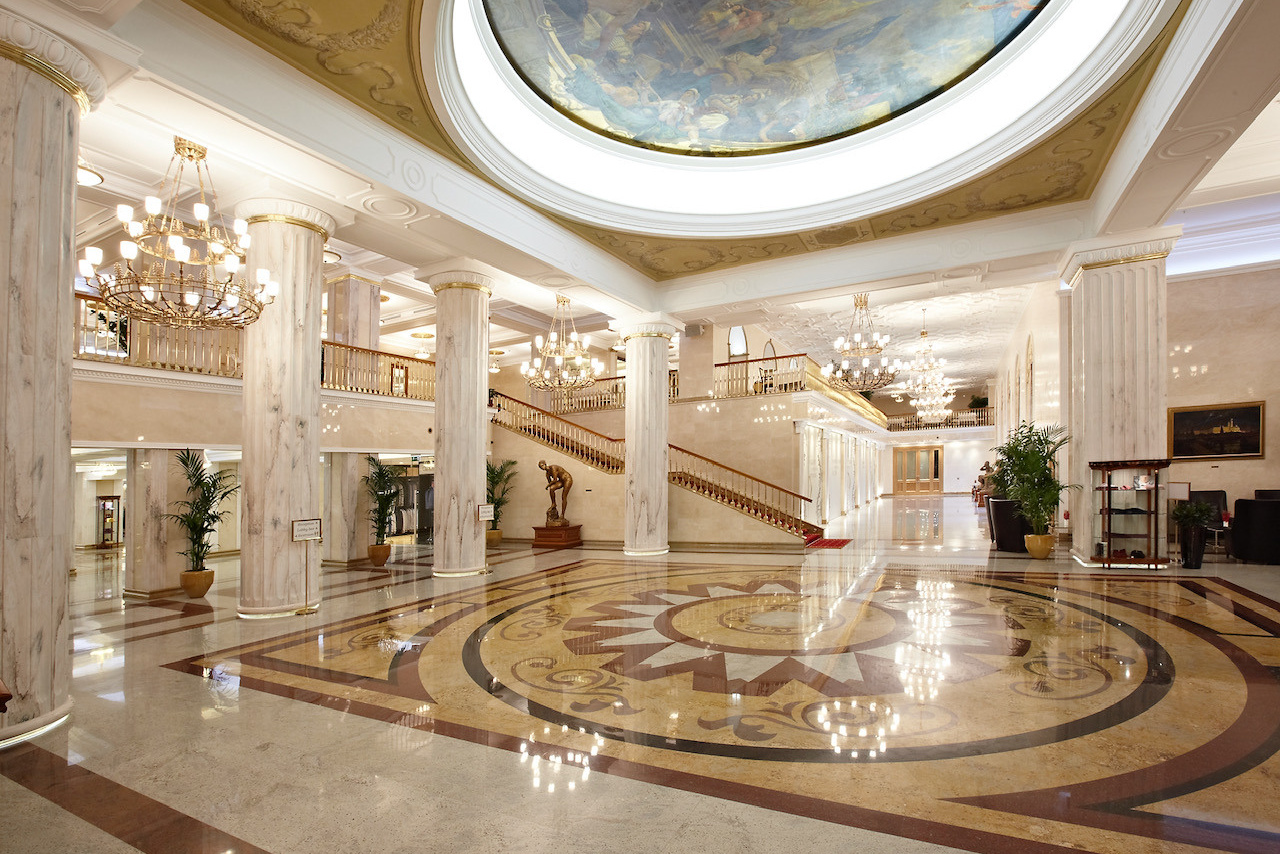 Красивые отели Москвы. Фото Радости. Свадебный и семейный фотограф в Москве Юлия Самойлова