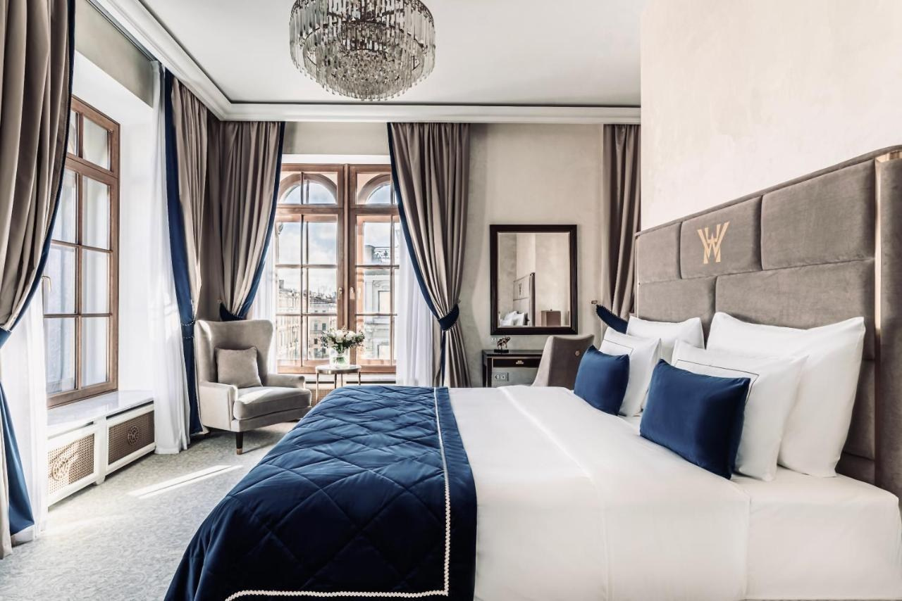 Выбрать лучшие гостиницы и отели на свадьбу для утра невесты в Санкт Петербурге. Свадебный фотограф в Москве Элина Ларченкова. Фото, которые цепляют