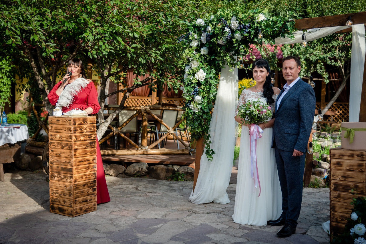 Выездная регистрация в кафе Мельница