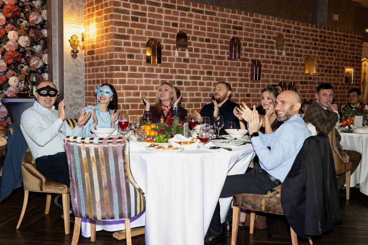 Корпоративы. Ведущий Стас Праздников Свадьба Тюмень