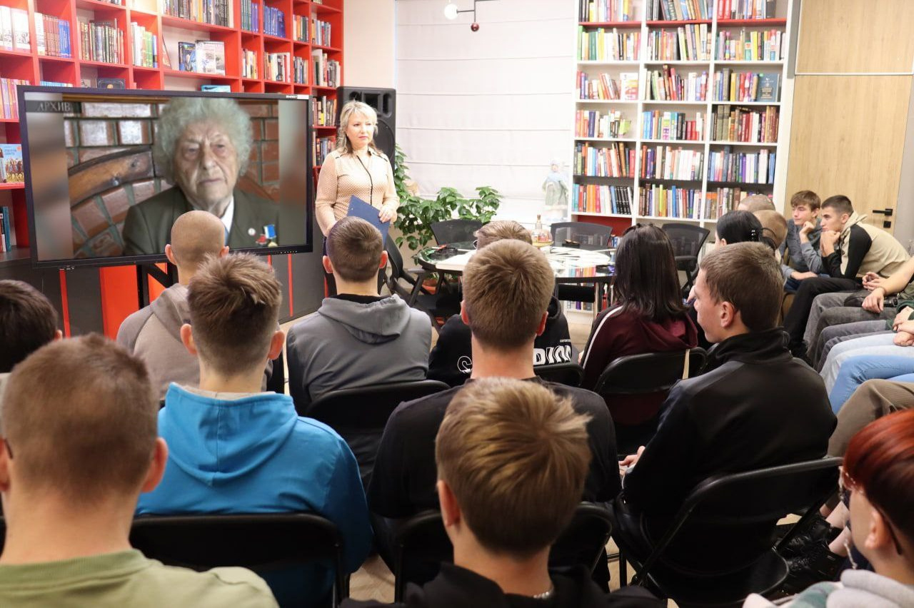 Легенда о Стальной Бабушке