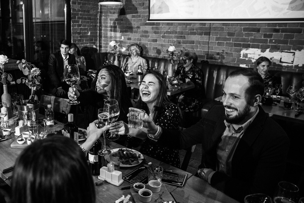 Нужна ли фотосъемка свадебного банкета. Свадебный фотограф СПБ Михаил Песиков