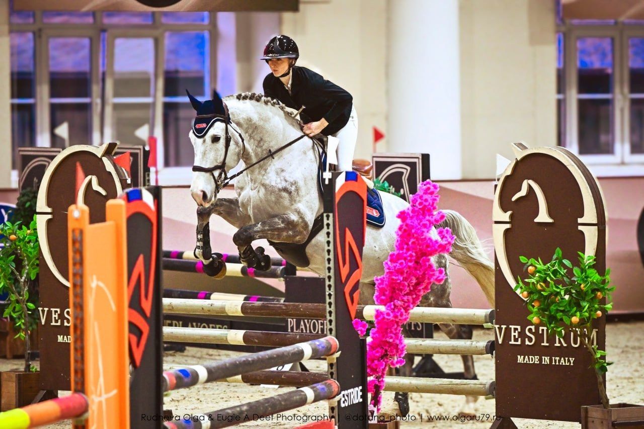 2025.12.18 и 19 — КСК ВИВАТ, Россия! — «Командный бум». ТУРНИРНАЯ КОННАЯ ФОТОГРАФИЯ, Руднева Ольга и Евгений Адеев