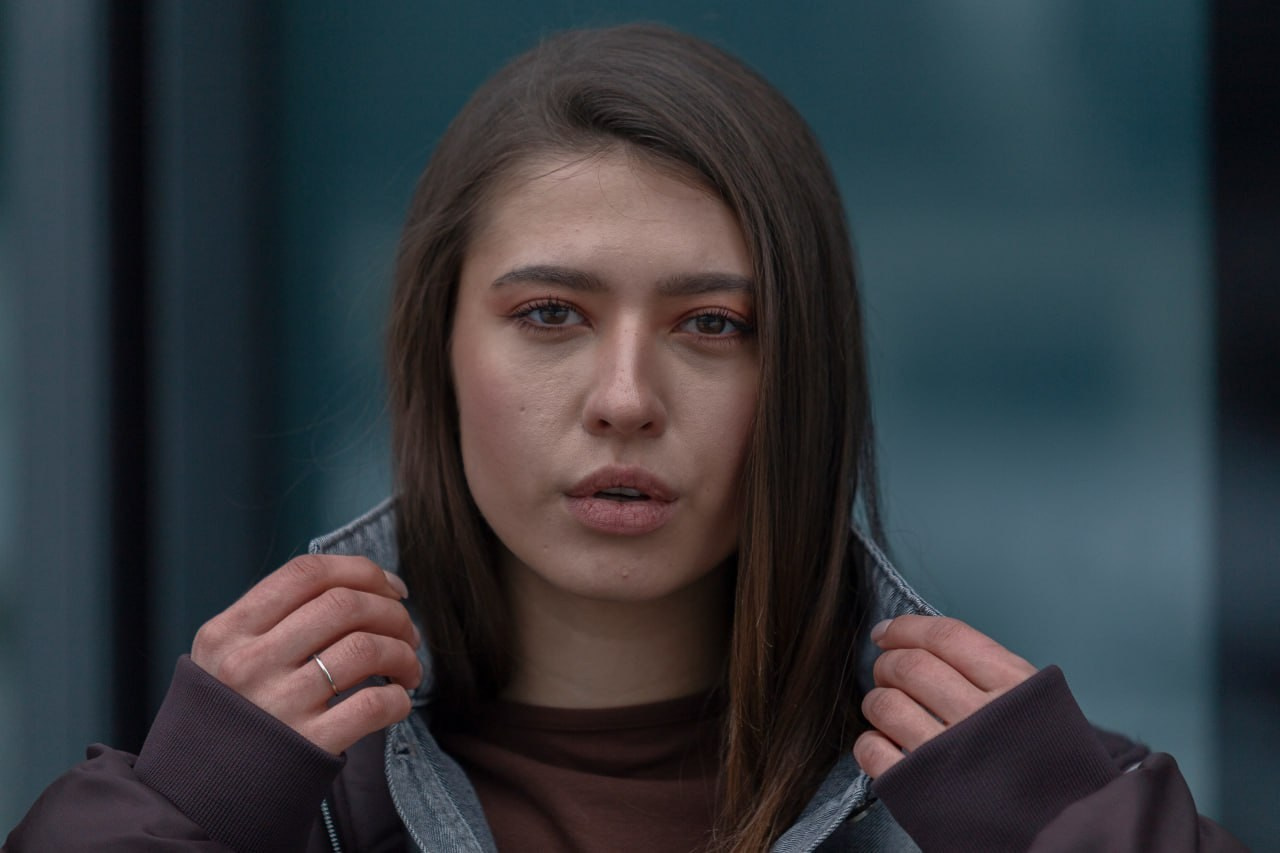 Стрит-фотосессия девушки в ЖК Садовые кварталы Хамовники