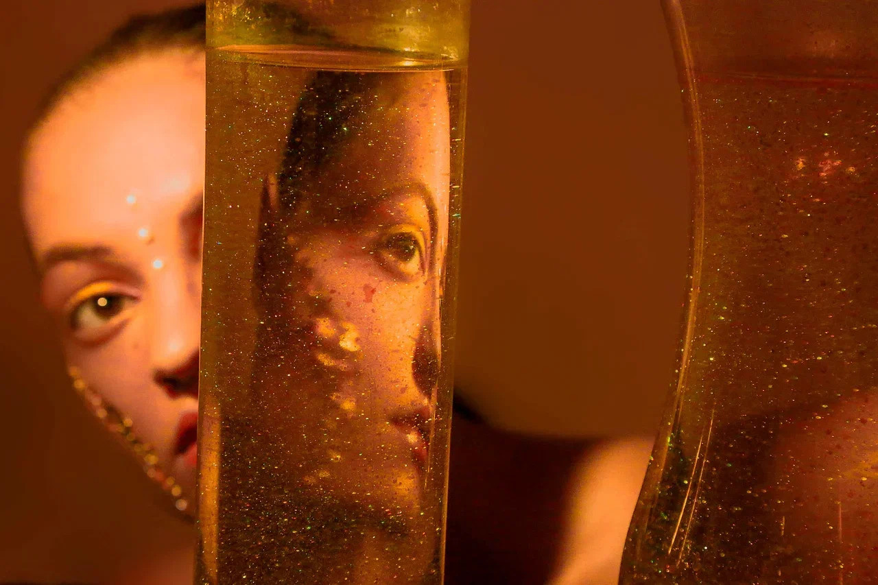 Becoming an art director and producer. Alyona Pukhanova — photographer, stylist, 3d designer, artist — Tbilisi, Georgia