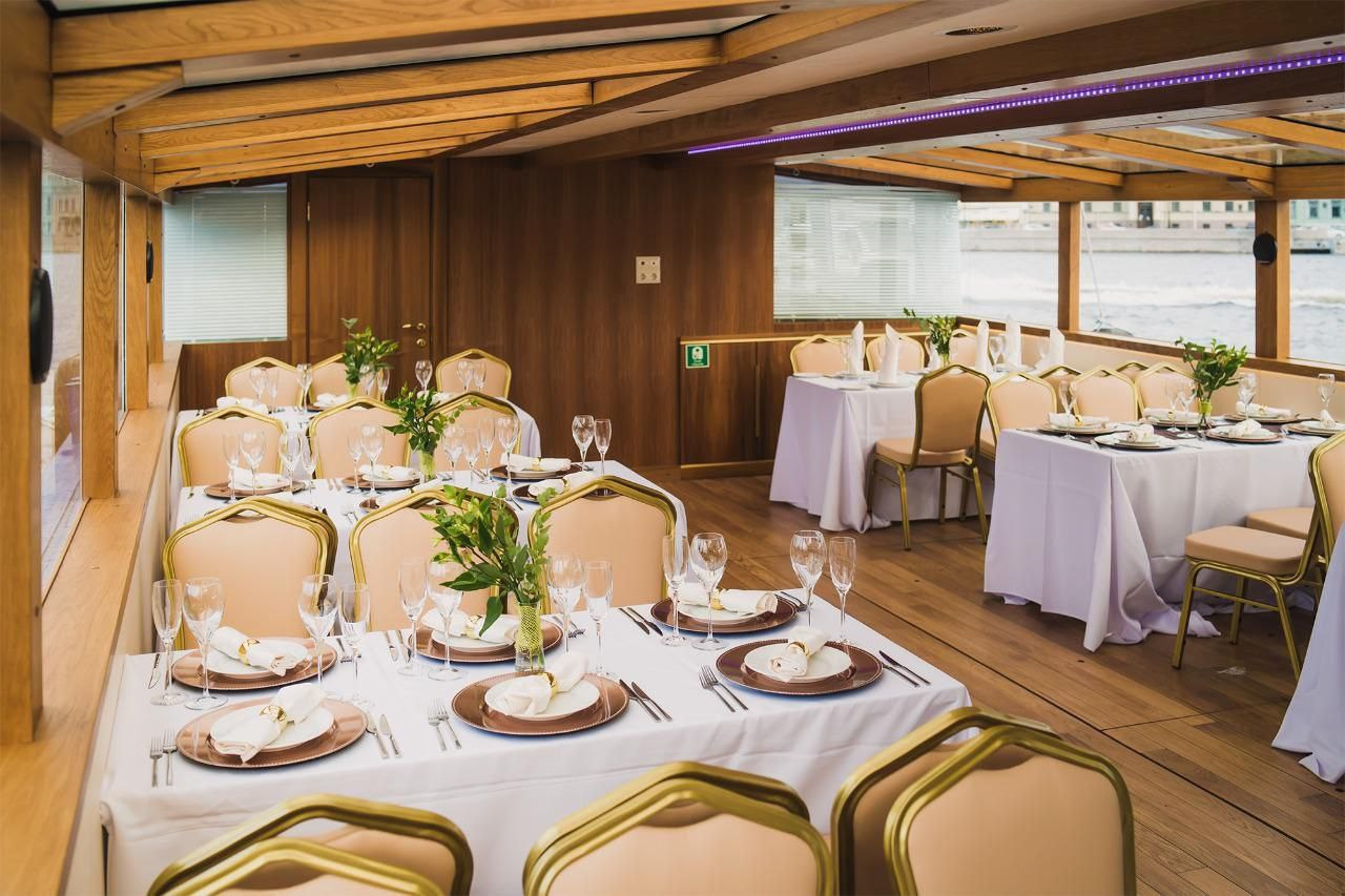 Кейтеринг. SPB Rent Boats|аренда катеров и теплоходов