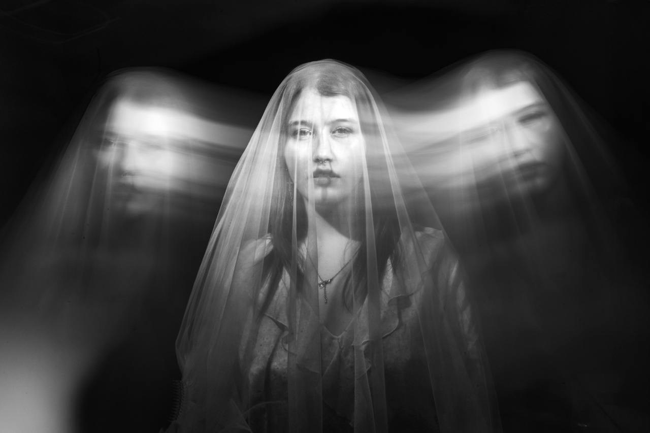 Контакты. Фотограф Анна Тамберг