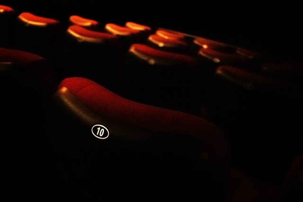 Красный человек 13 — человек новой эпохи. Артём Линейцев, фотограф