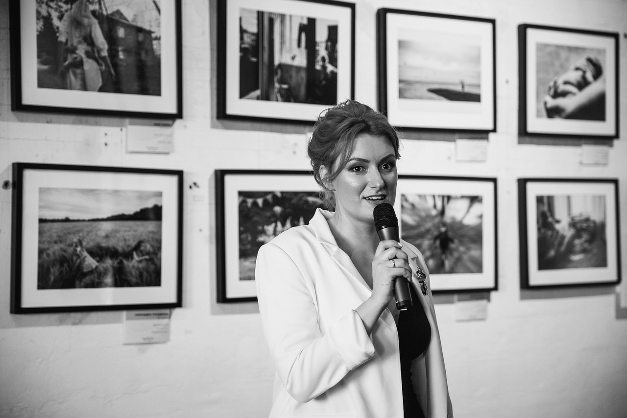 Кураторский отбор фоторабот для выставки и участия в open call, Юлия Мелентьева, выставочное бюро MFamilia