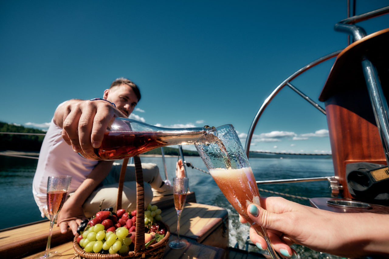 Контакты. RestPlace — айсфлоатинг, яхты, хивусы — активный отдых Красноярск