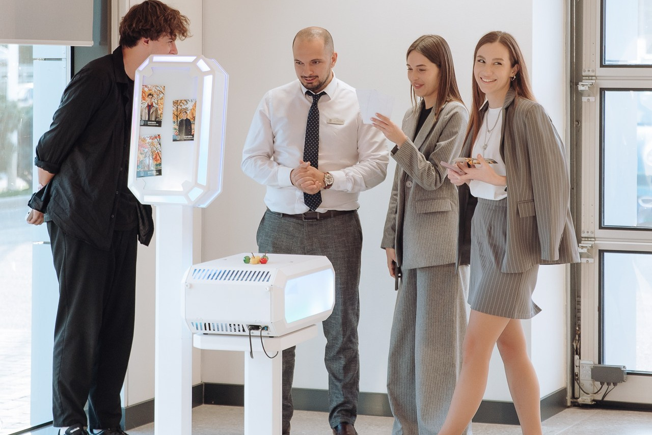 Фотостойка с ИИ предсказанием. Инсталаб Нижний Новгород