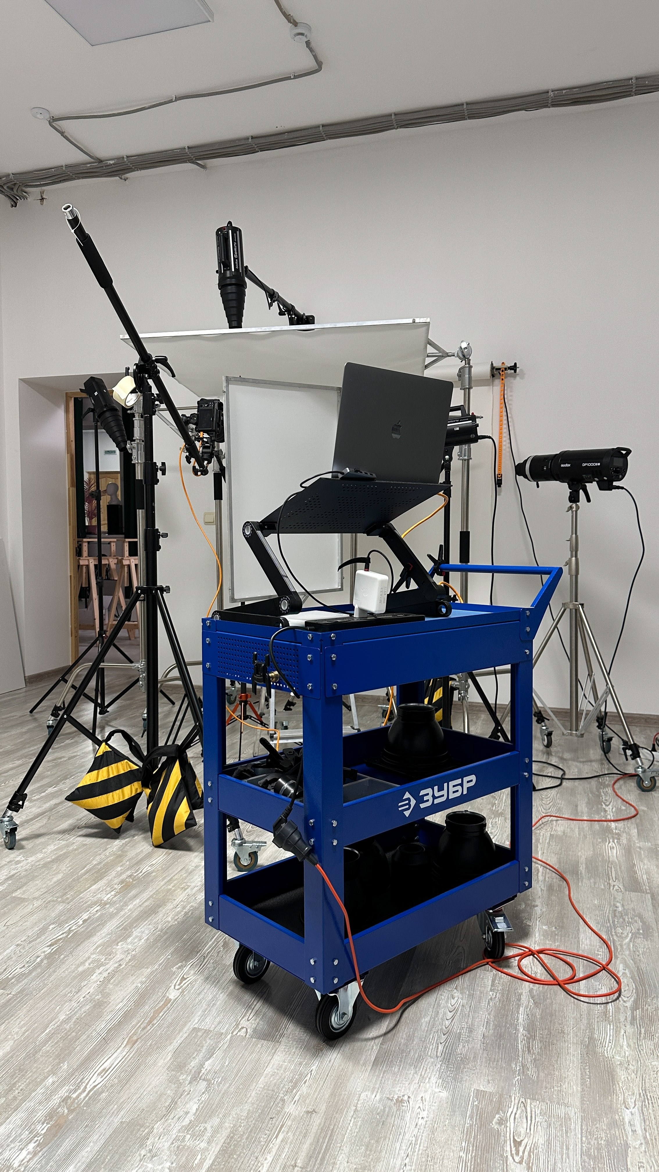 Разработали и внедрили плейбэк для съемок. Студия рекламной и предметной съемки товаров WELKO Studio