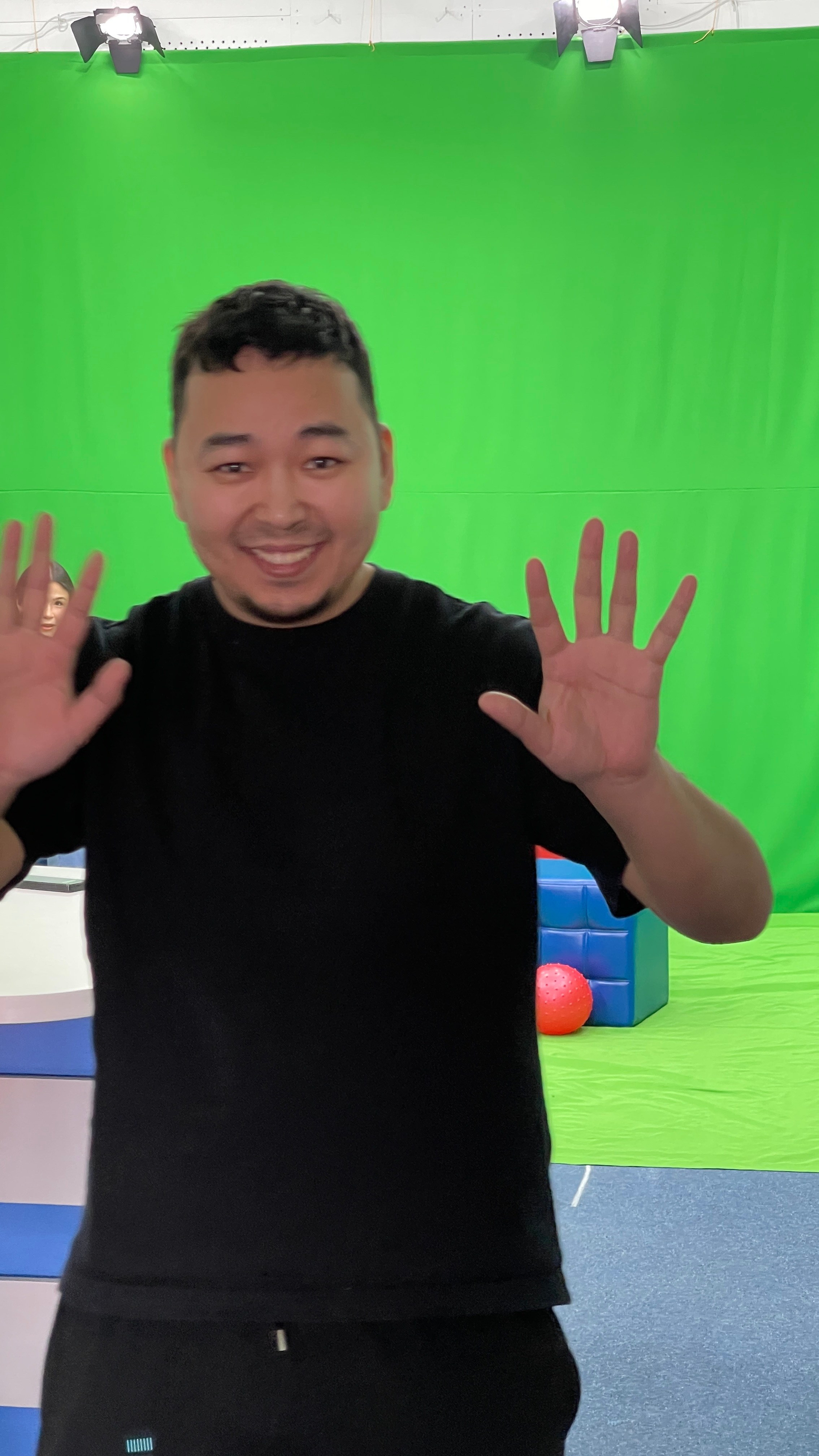 На телеканале ИРБИС TV. Детский и семейный фотограф в Павлодаре Оксана Солей. Школа моделей