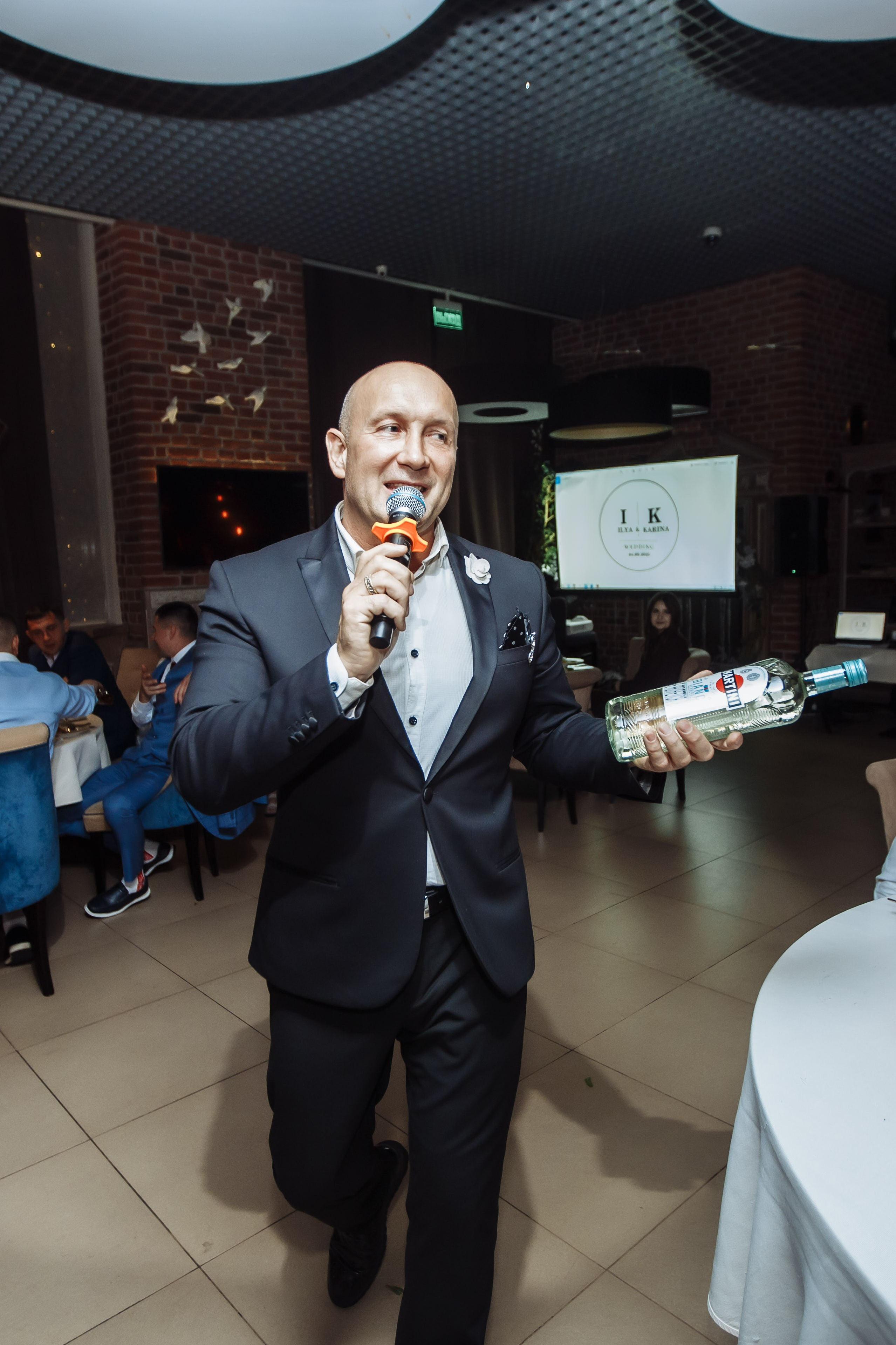 Владимир Голубев - ведущий торжественных событий - видеограф Павел Коротков рекомендует