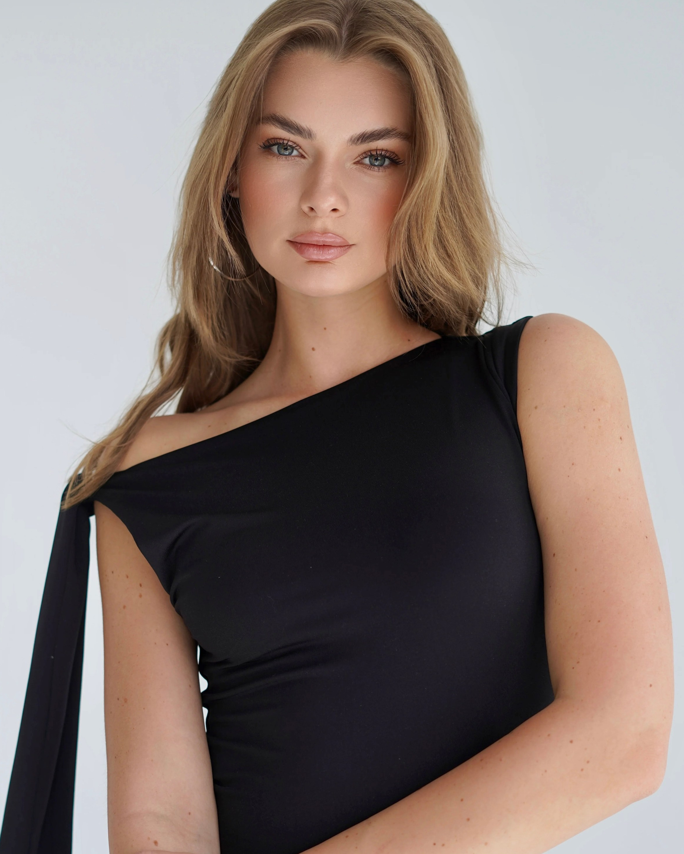 MODELS. MONSTERA MODELS