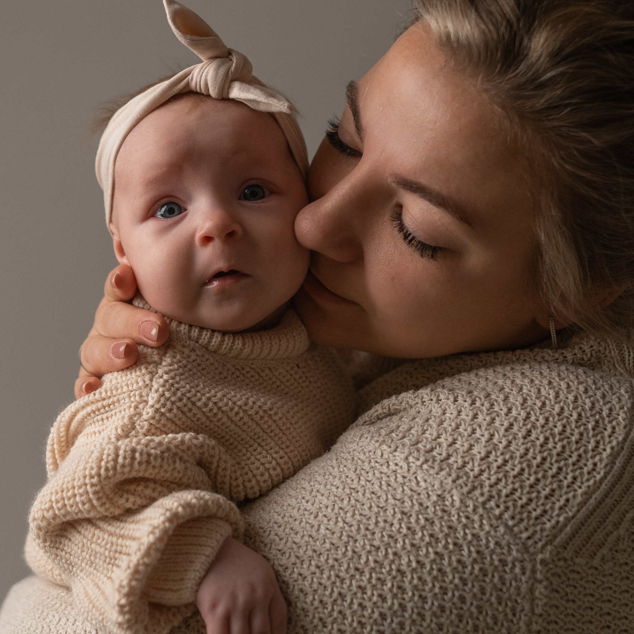Материнство, фотосессия грудного вскармливания, фотосессия беременности и родов в Санкт-Петербурге