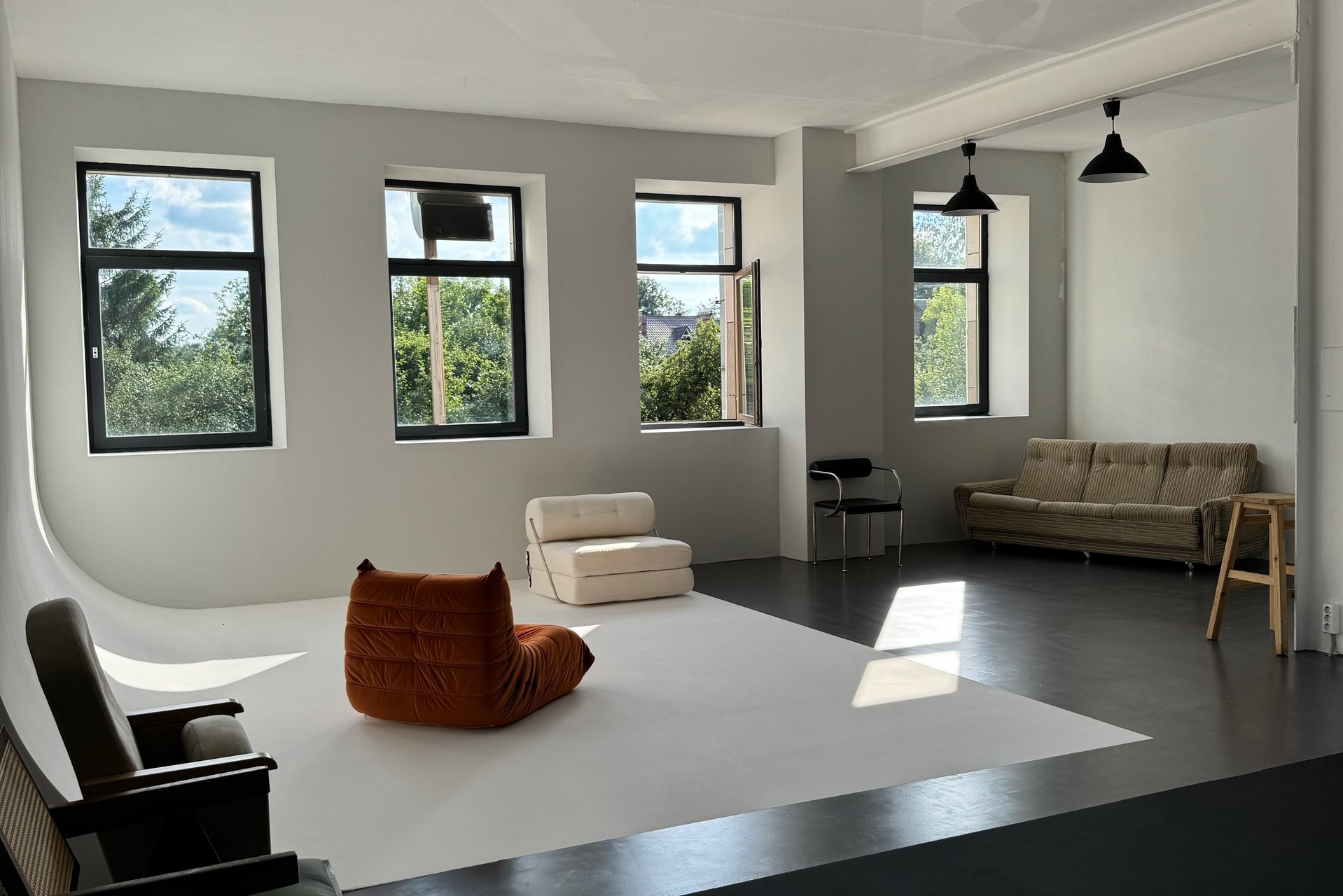 ФОТОСТУДИИ 2025-2026. Фотограф в Твери Helga J. Fox