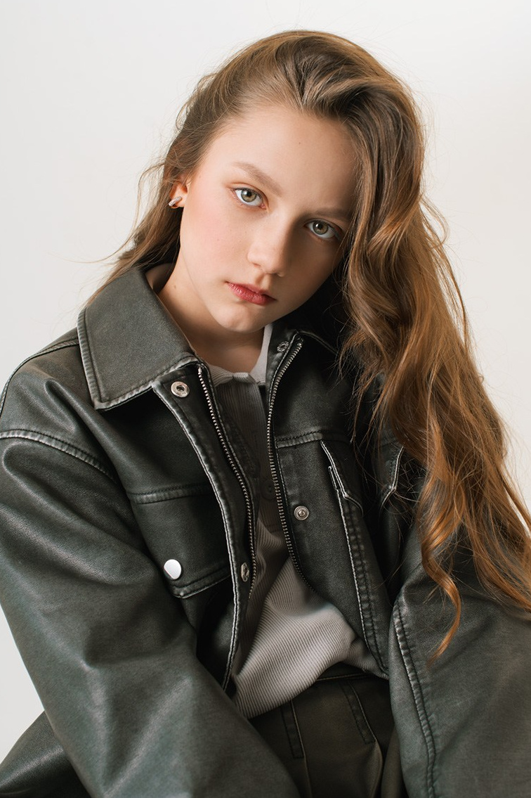 База моделей. Фотограф Полина Закирова