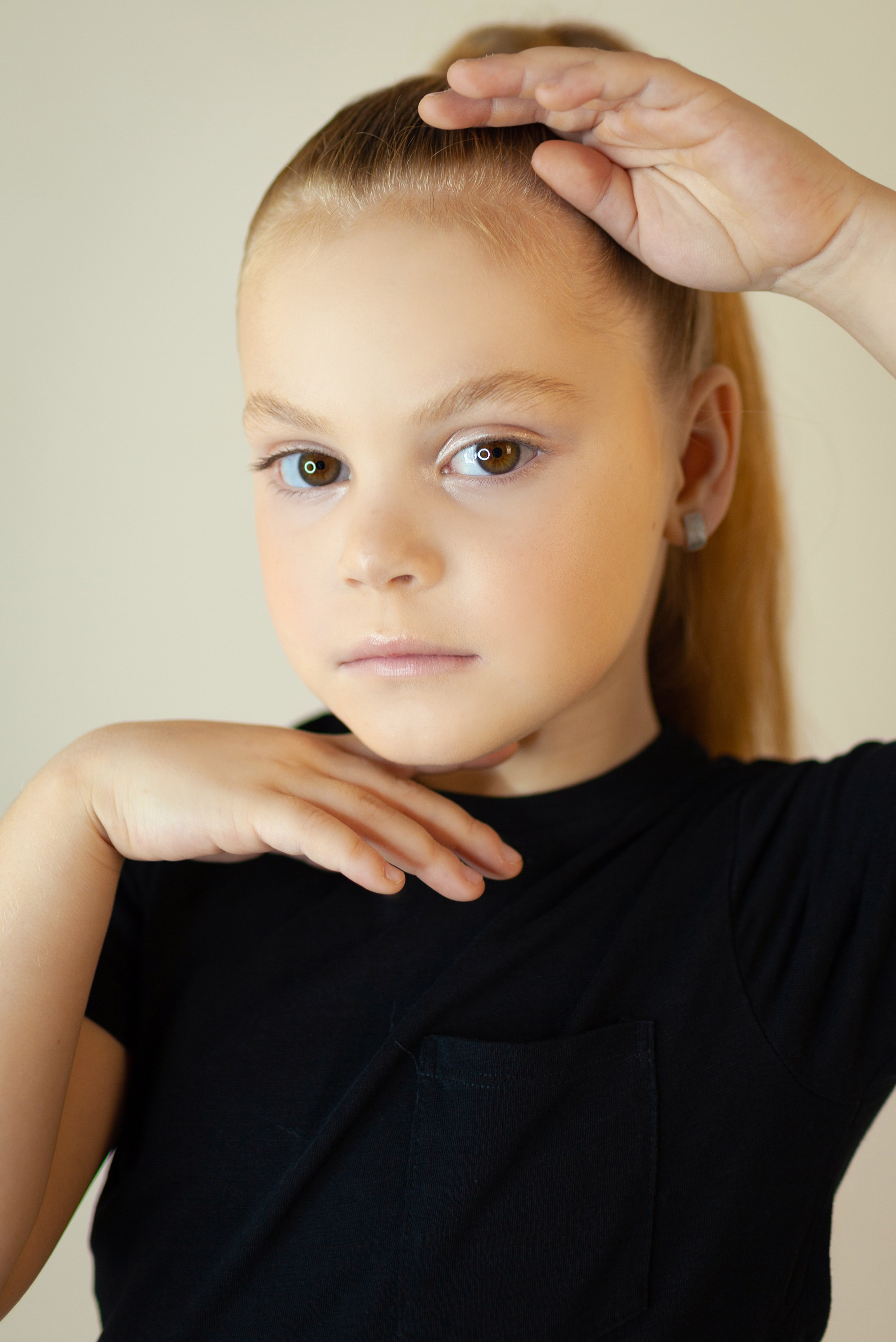 База моделей. Модельное Агентство Alma Model Management