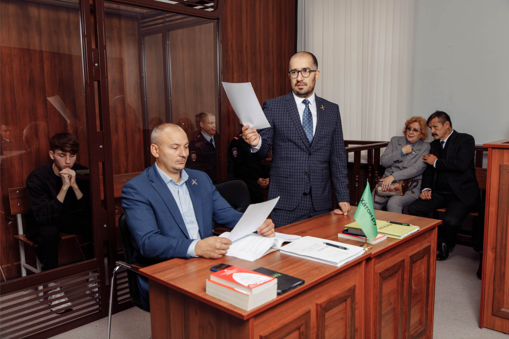 Съемка юристов в зале суда для сайта. Фотограф Жуков Василий