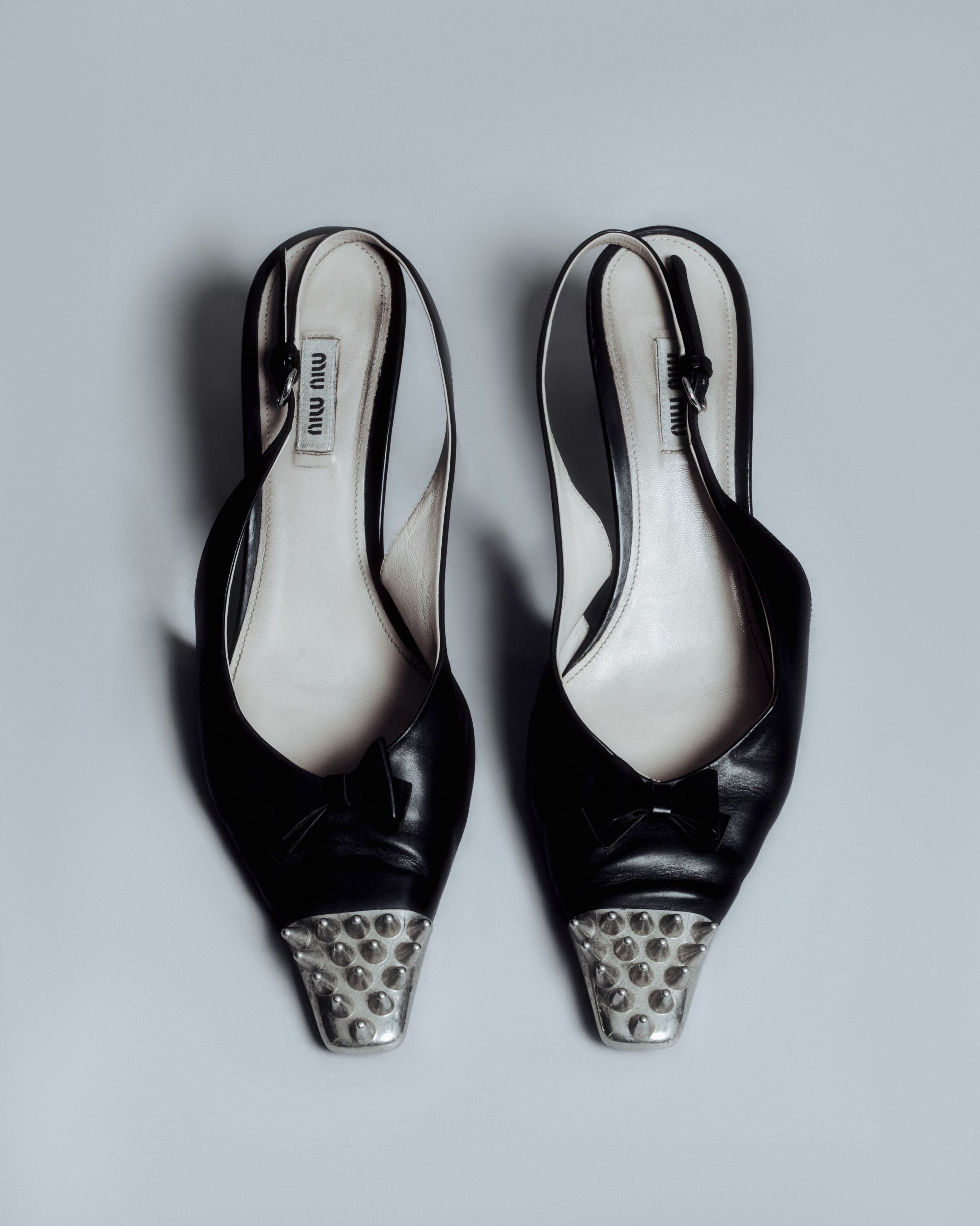 FASHION. PROFESSIONAL RETOUCHING SERVICE