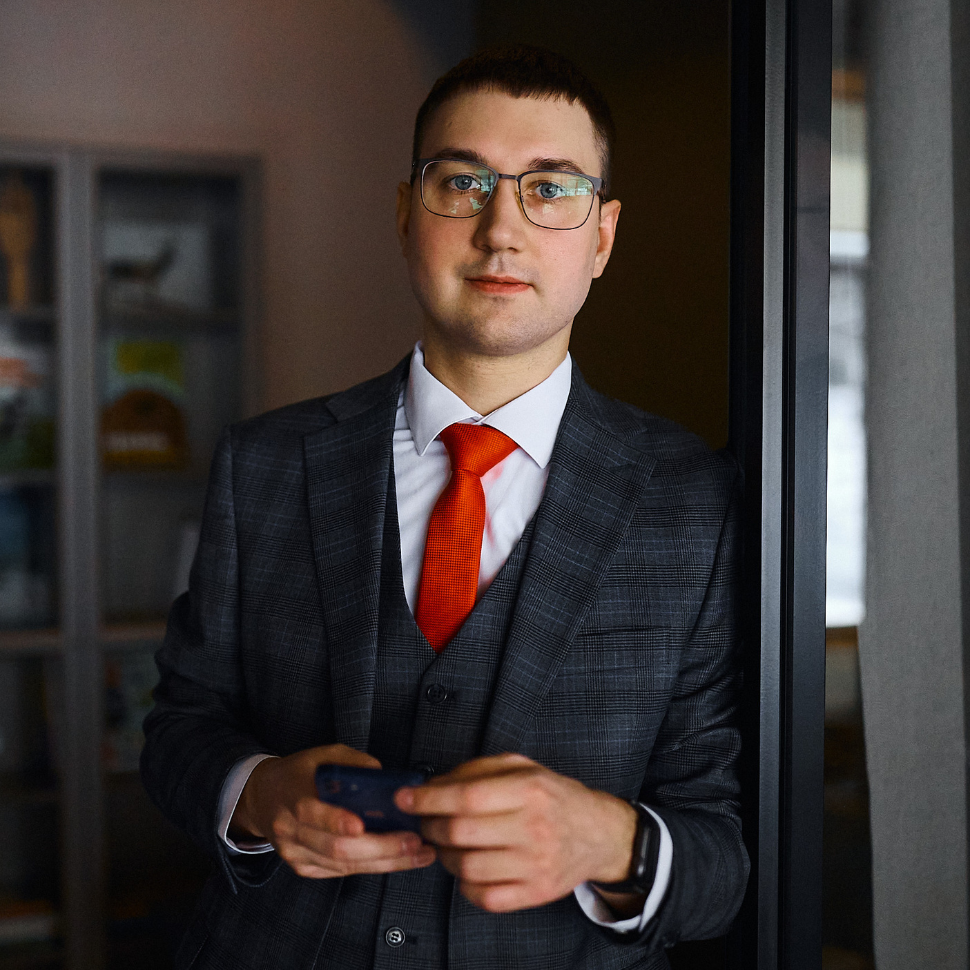 Деловой бизнес портрет. Бизнес портрет Аэросъемка Интерьерная съемка Тюмень