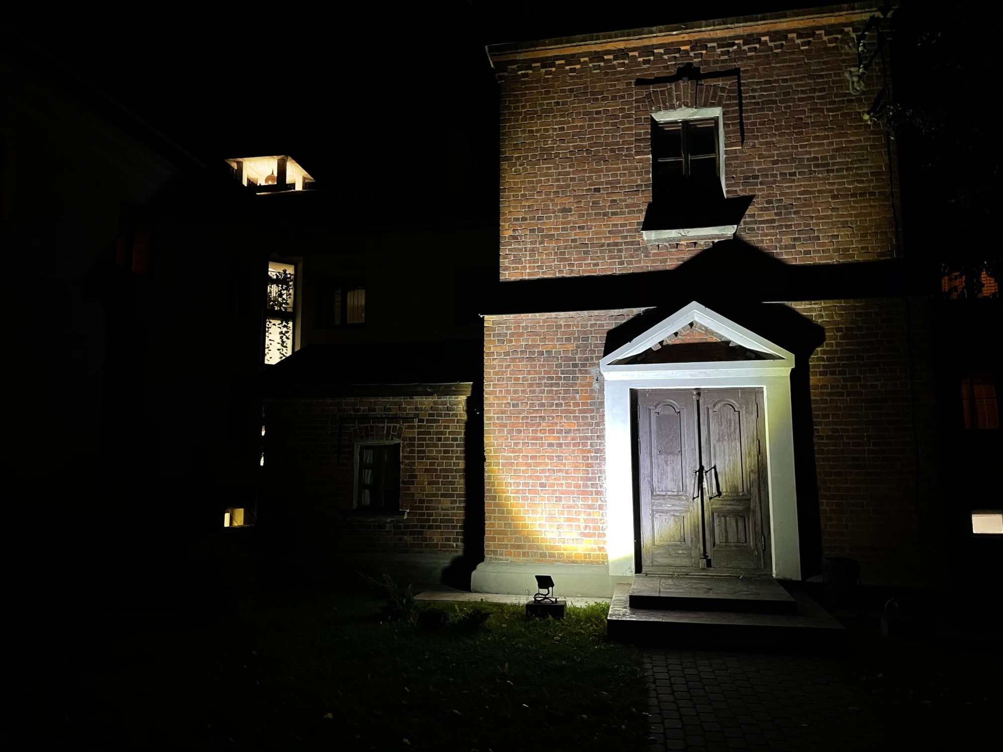 Прогулка по тихому г. Суздаль: сон в 21:00 и много русской кухни. Проект «Фотокладовка»: блог уличной фотографии в формате street photo