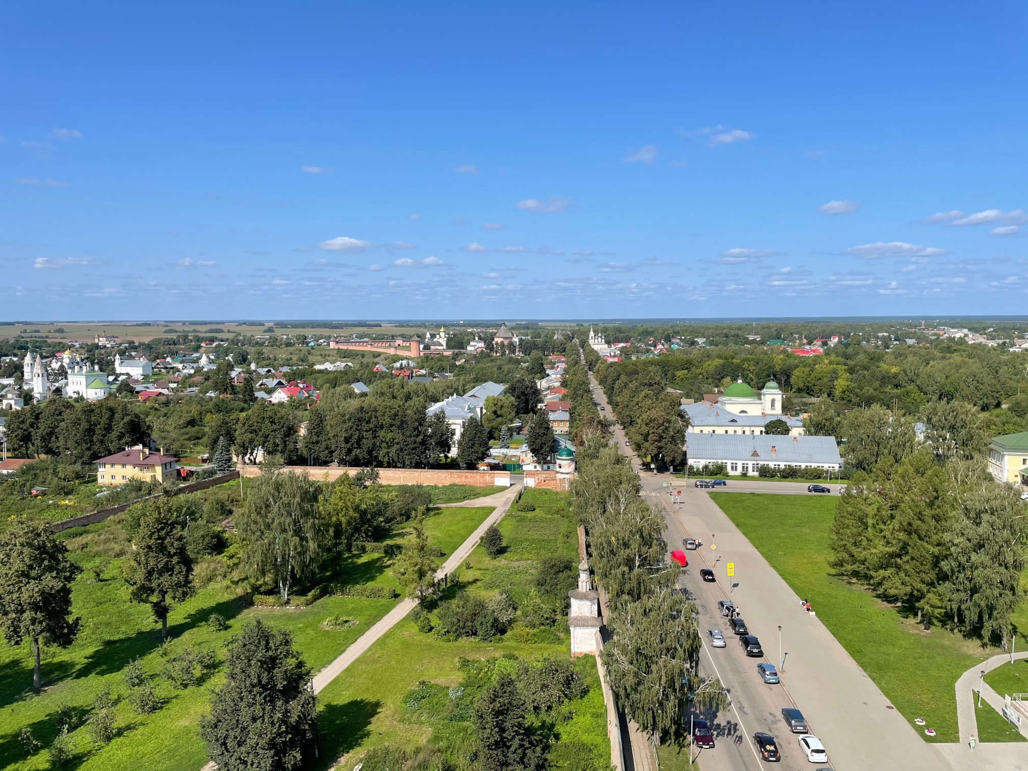 Прогулка по тихому г. Суздаль: сон в 21:00 и много русской кухни. Проект «Фотокладовка»: блог уличной фотографии в формате street photo