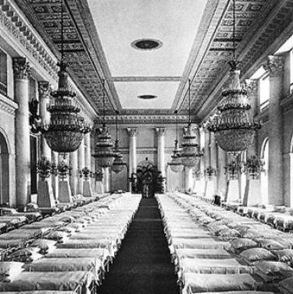 Выставка про Идеальный интерфейс / Рокетбанк / Екатерининское собрание