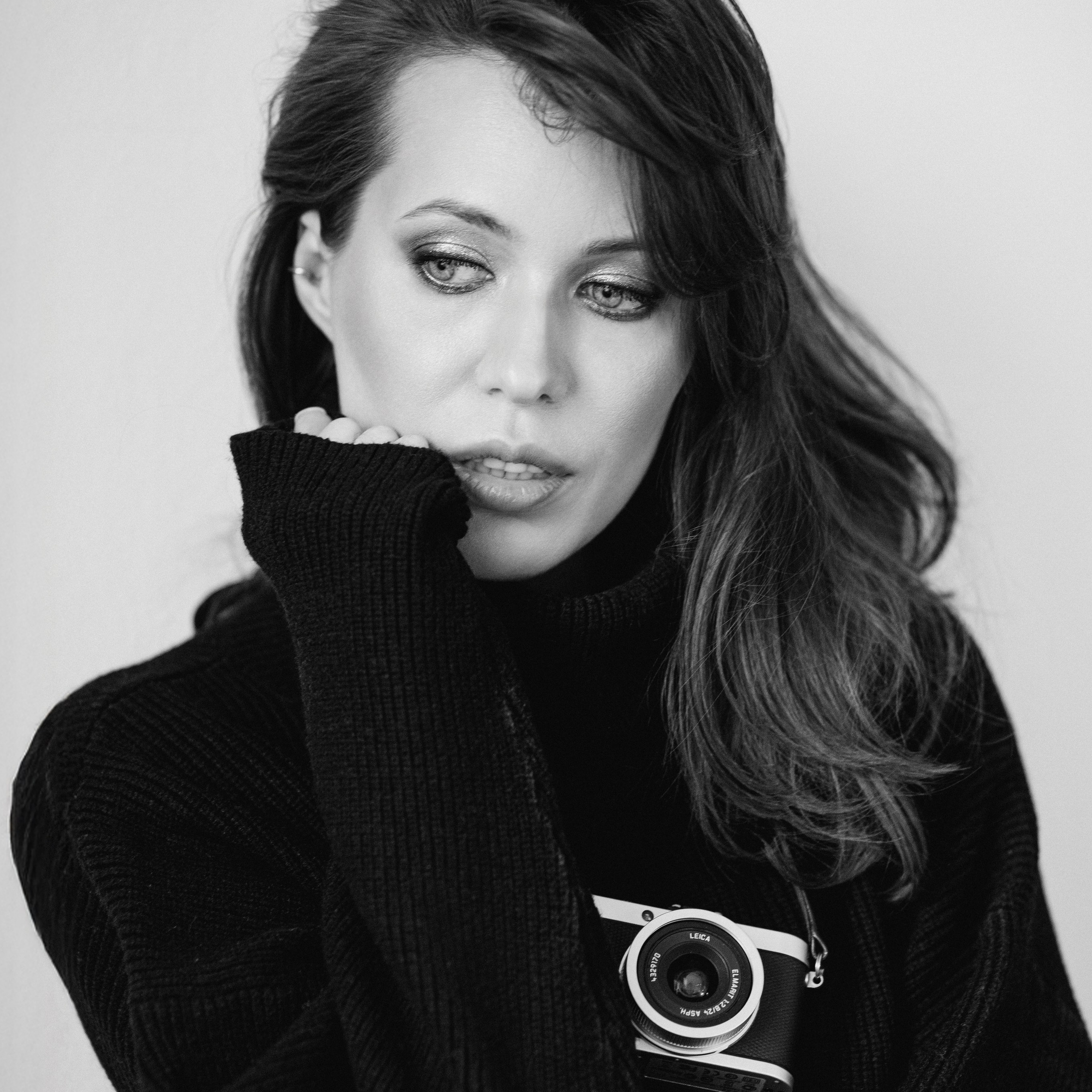 Контакты. Фотограф Александра Дмитриевская