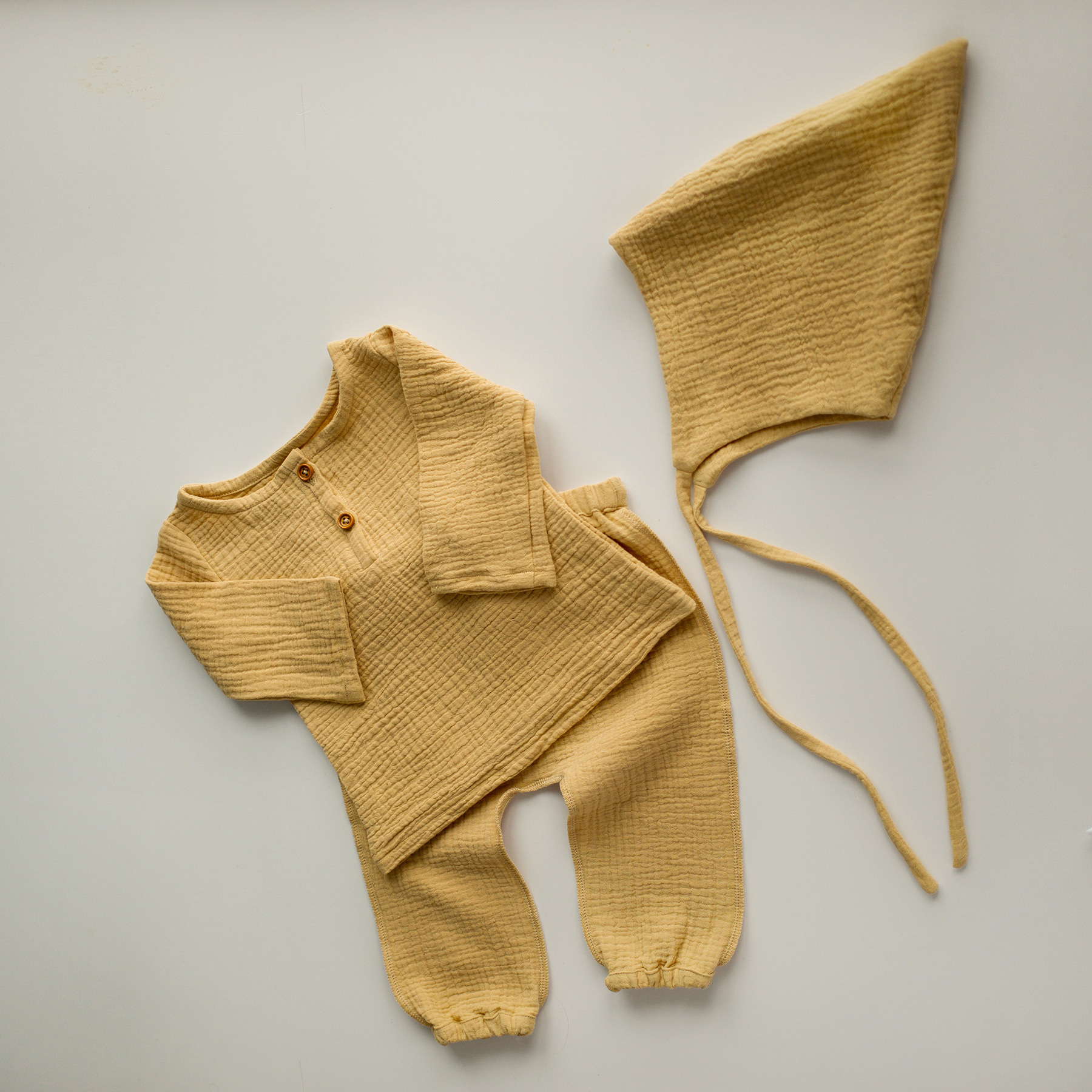 N-027 Чепчик-луковка солома 44. Эко-одежда для детей