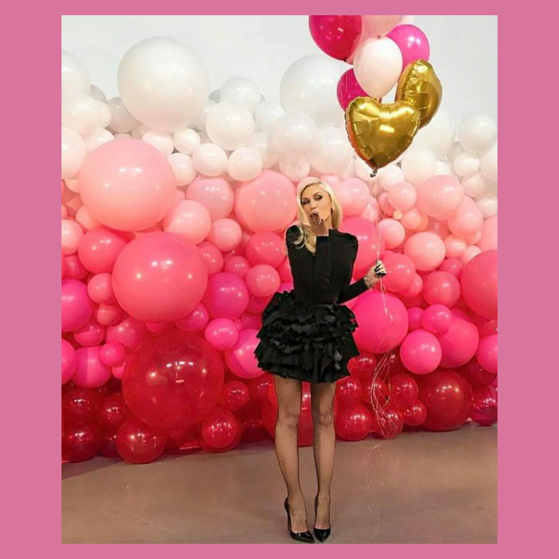 Стена-панно из разнокалиберных воздушных шаров. Студия праздничного декора