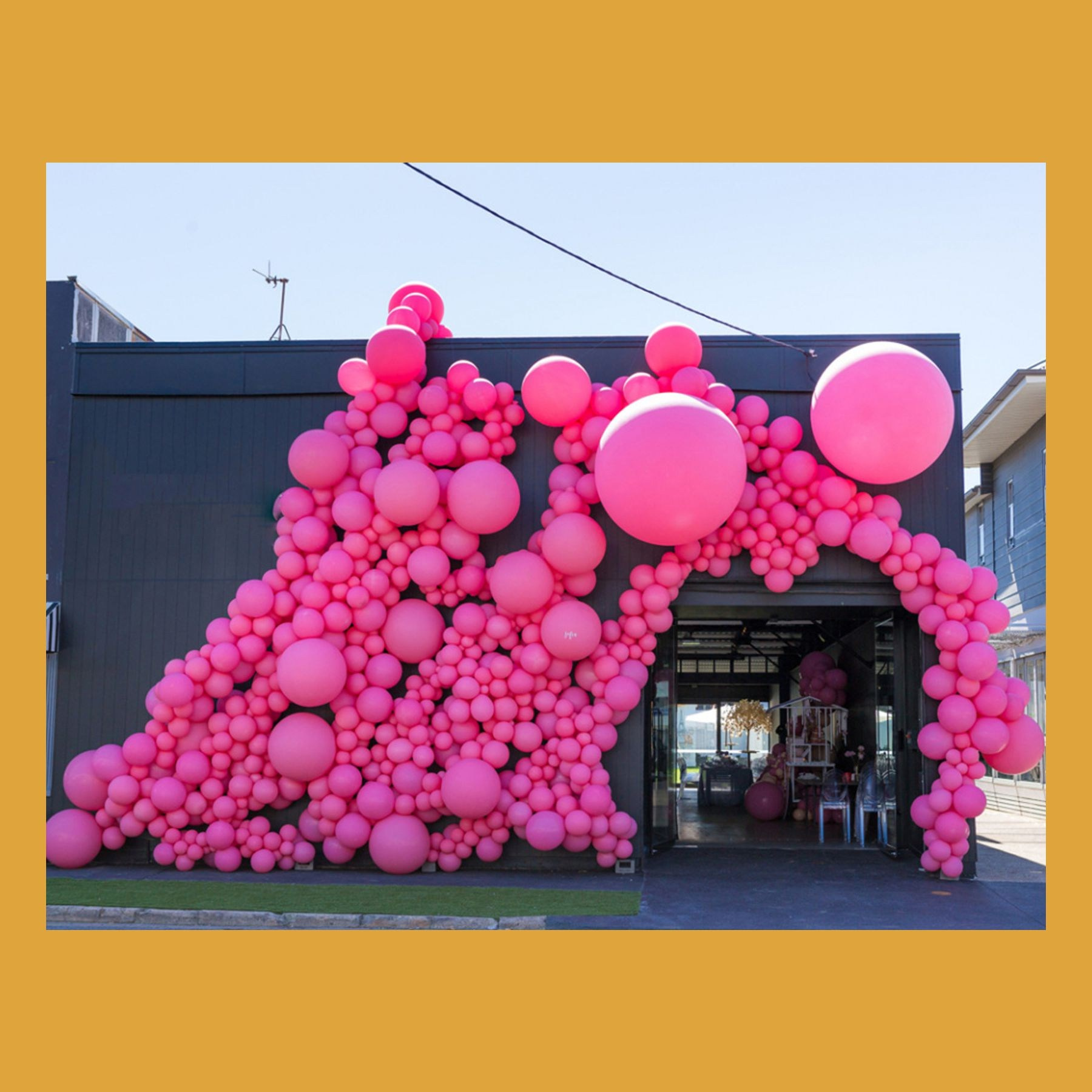 Оформление на открытие магазина. Студия праздничного декора