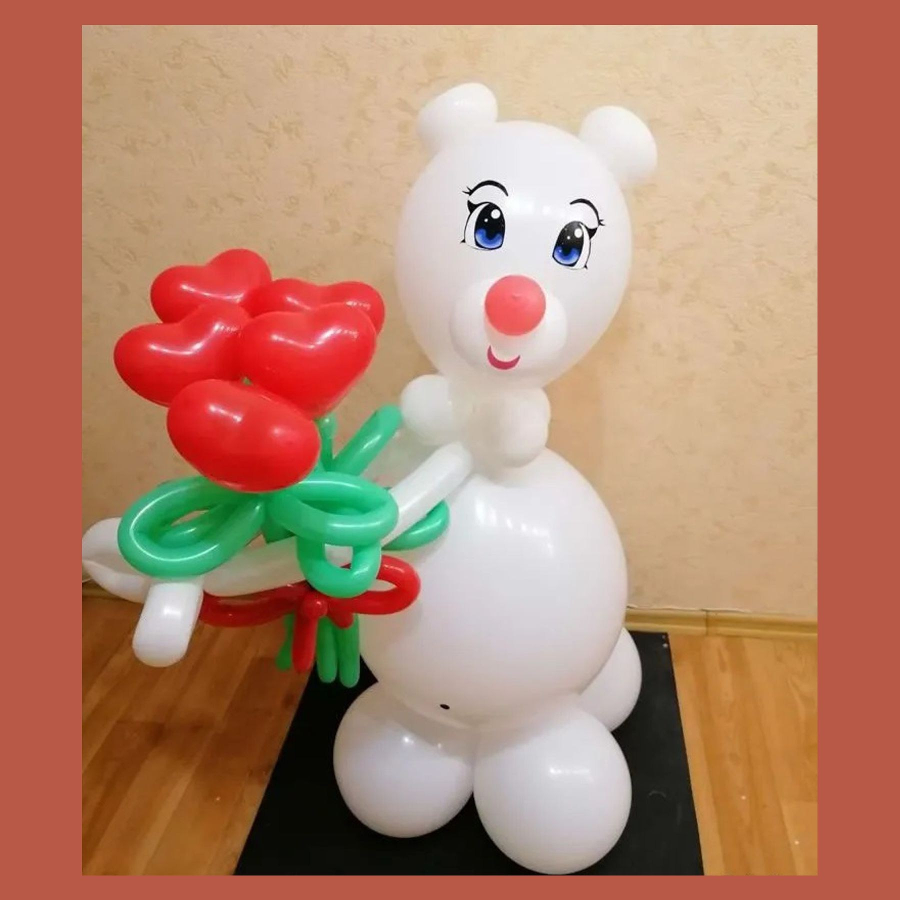 Фигуры из шаров. Студия праздничного декора