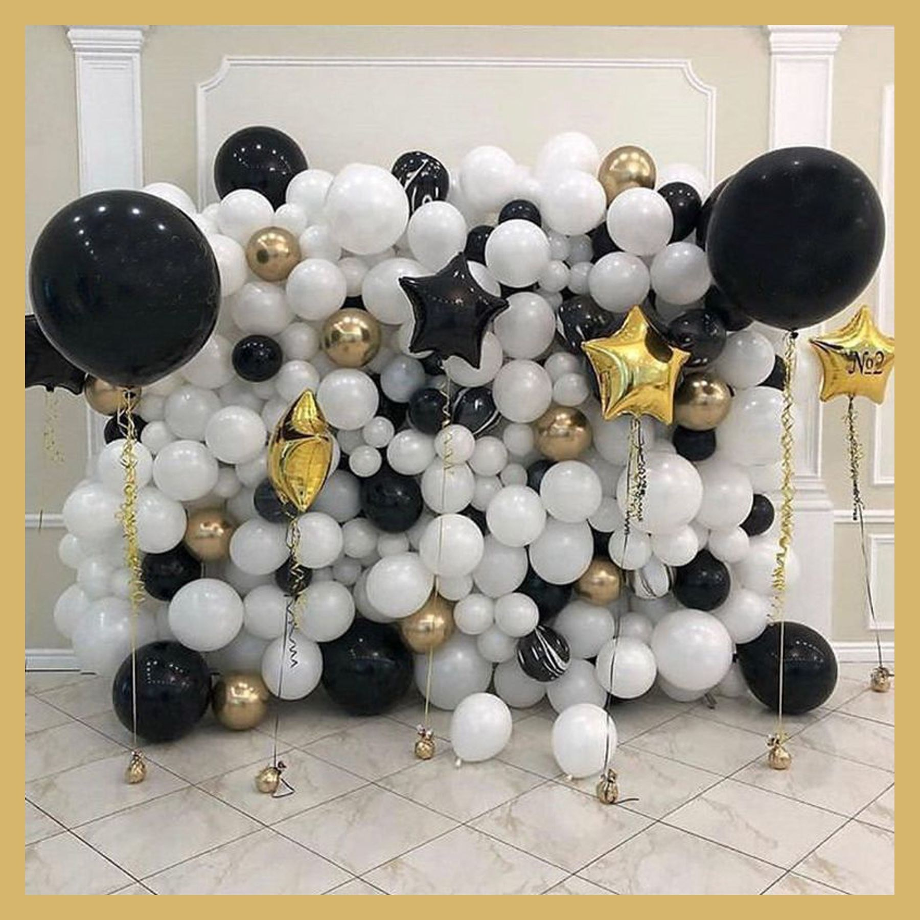 Стена-панно из разнокалиберных воздушных шаров. Студия праздничного декора