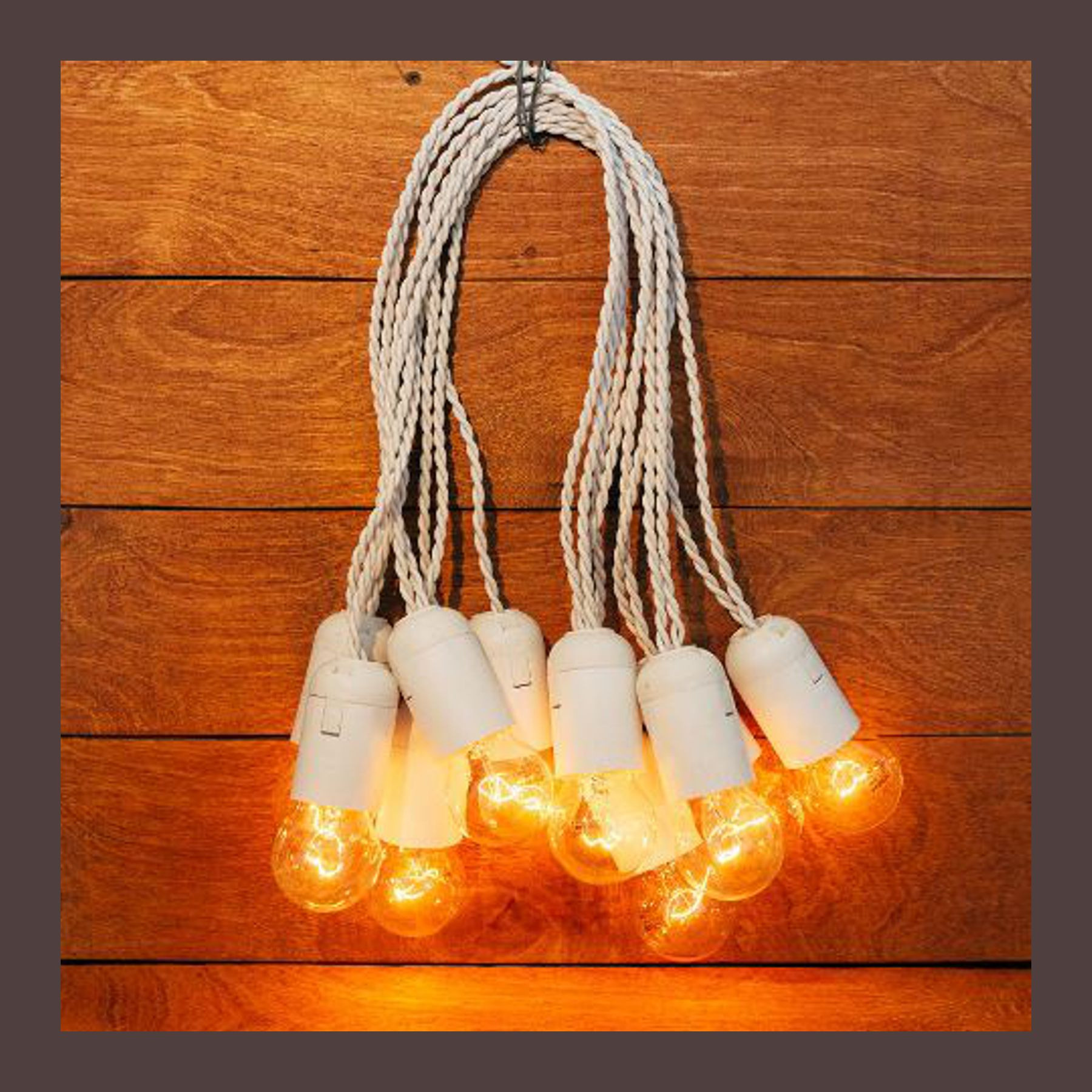 Аренда и продажа ретро гирлянды. Студия праздничного декора