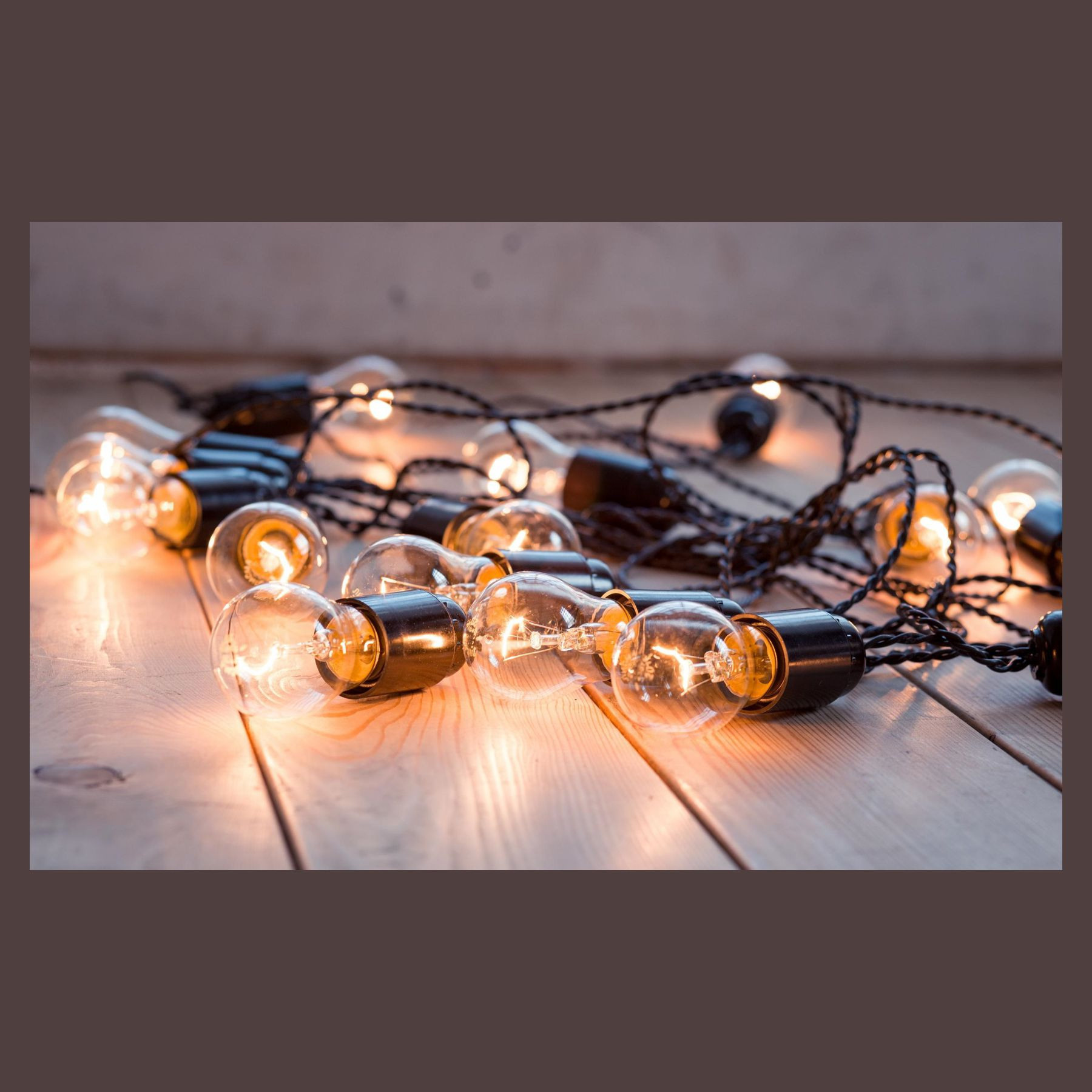 Аренда и продажа ретро гирлянды. Студия праздничного декора