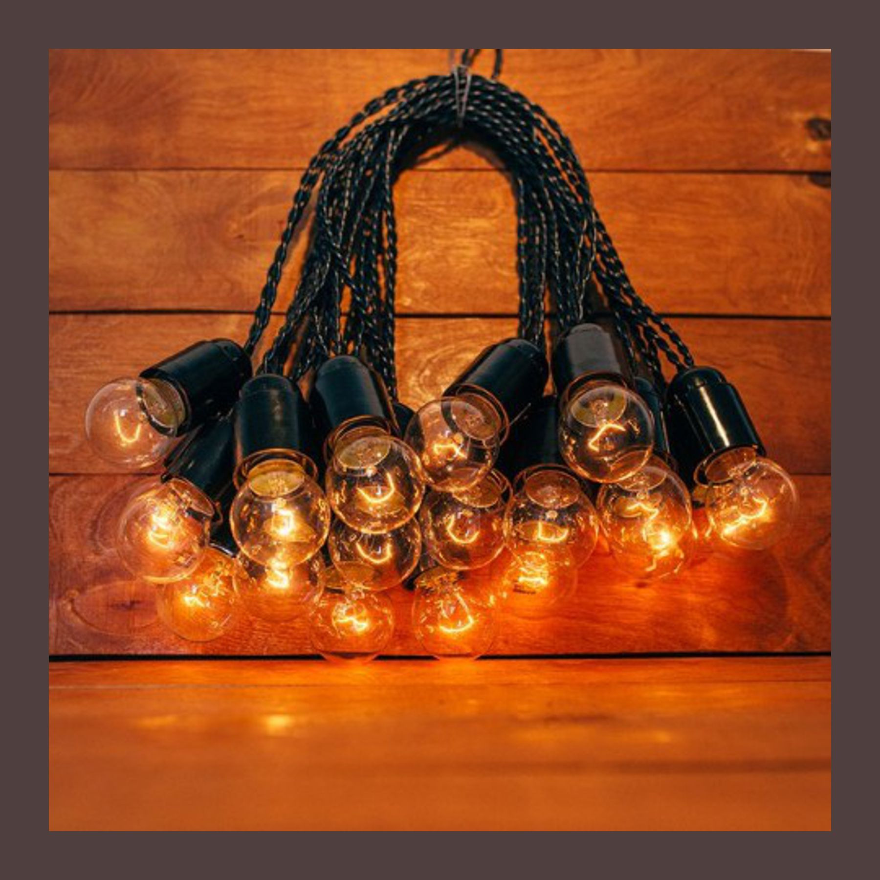 Аренда и продажа ретро гирлянды. Студия праздничного декора