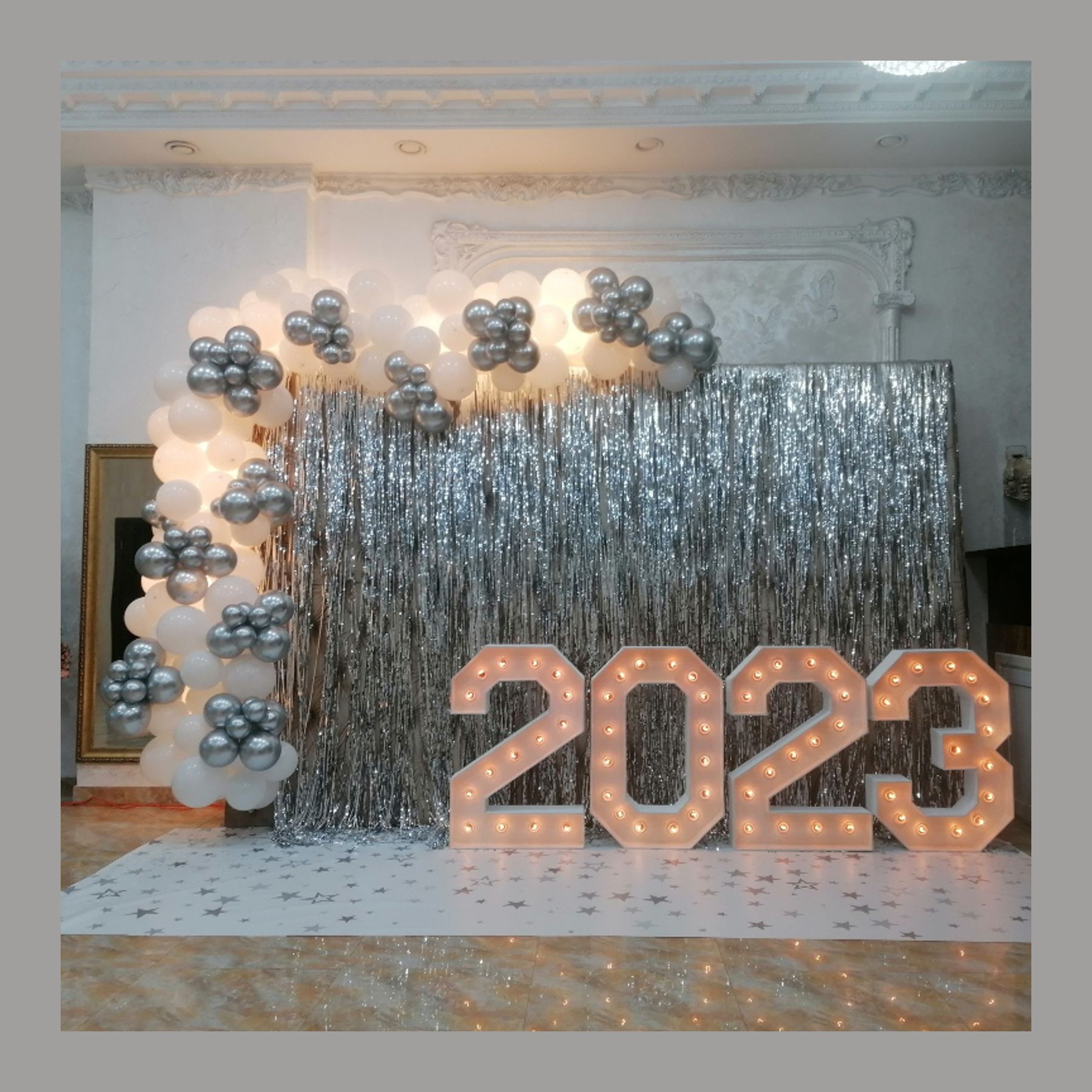 Фотозона с дождиком. Студия праздничного декора