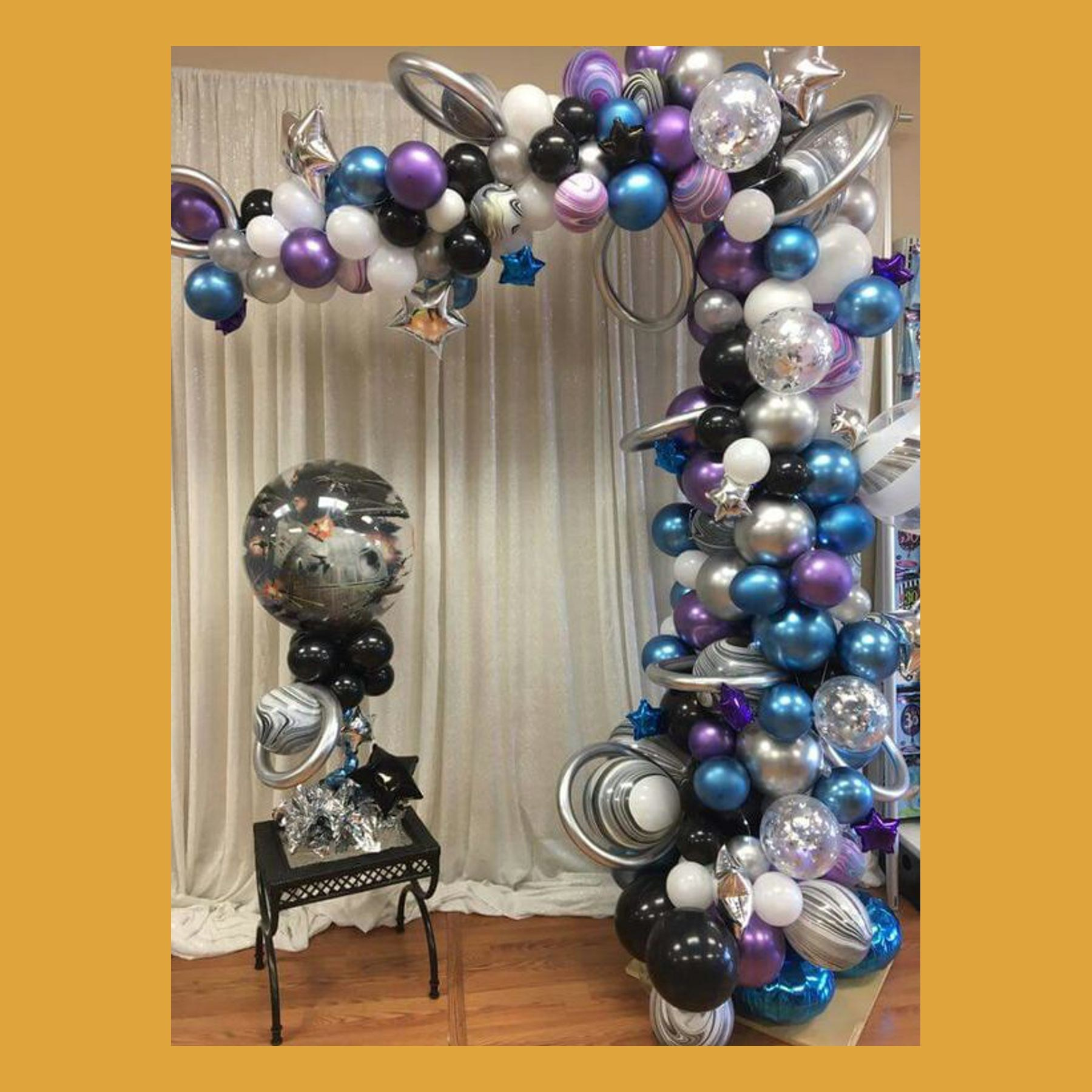 Разнокалиберная гирлянда шар. Студия праздничного декора