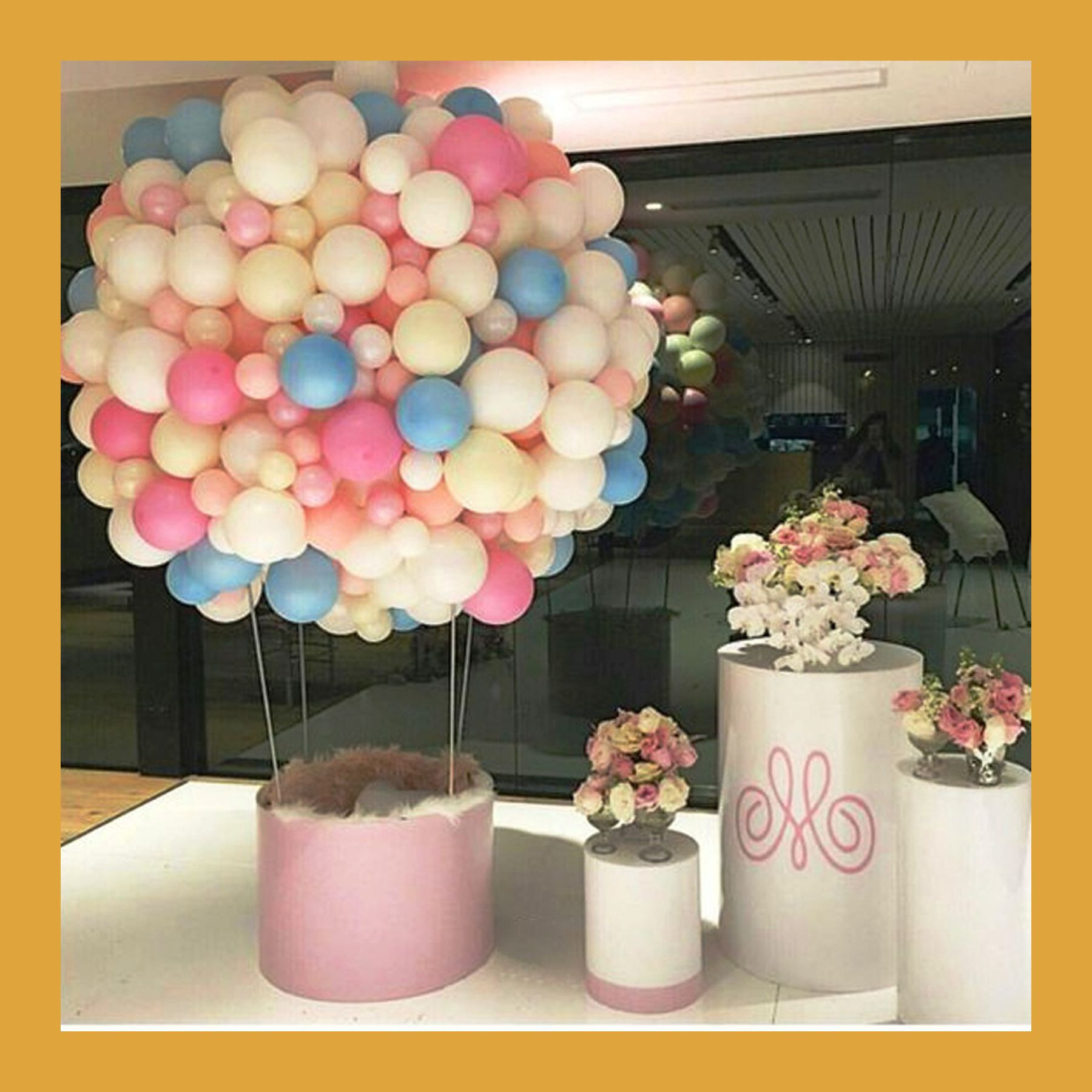 Воздушный шар из шариков. Студия праздничного декора