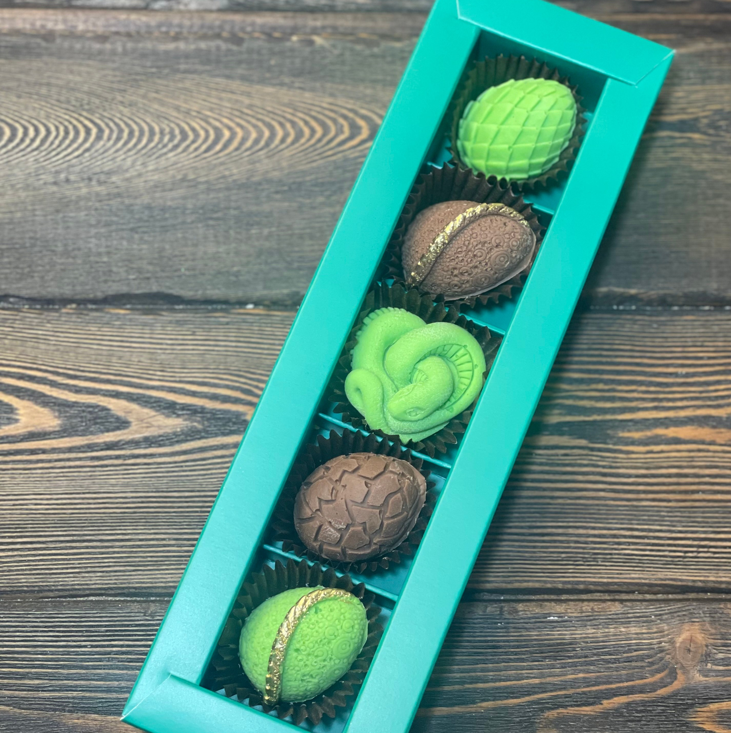 Фантазийный шоколад Сургут. Клубника в шоколаде в Сургуте