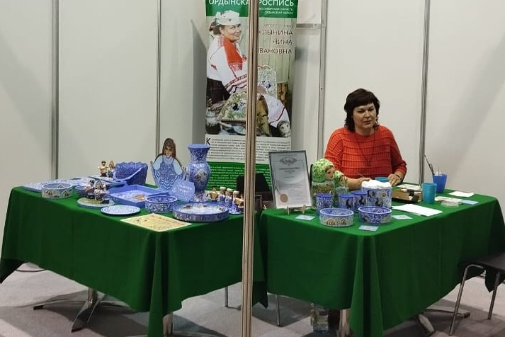 Выставка-форум «Дикоросы». Сувениры и подарки с Ордынской росписью | Новосибирск