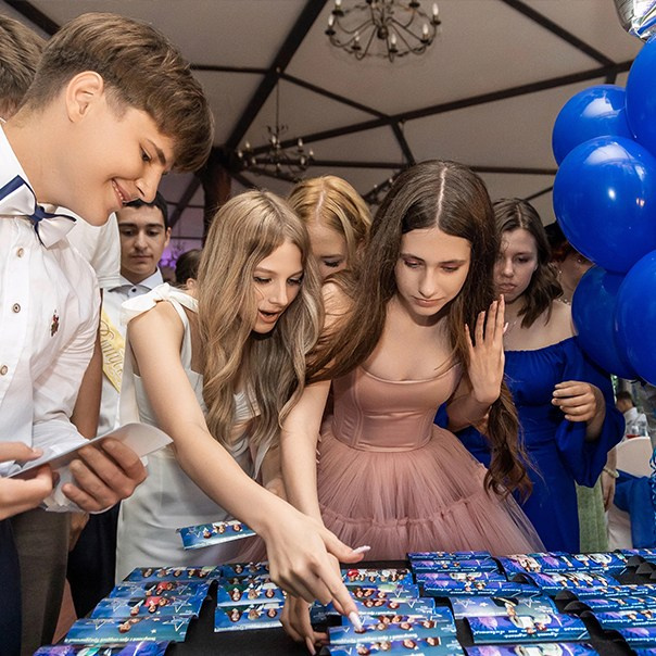 Выездная фотостудия с моментальной печатью. Фотограф видеограф Иркутск фото видео студия Алексея Марамзина