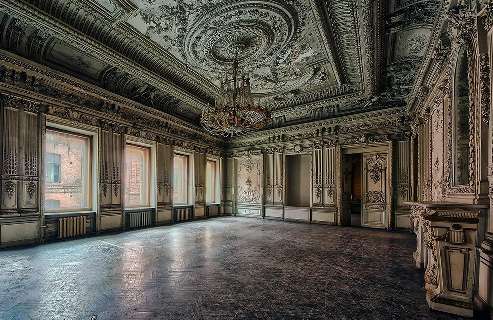 дворцы в Санкт-Петербурге для свадебной фотосессии в дождь, осенью или зимой